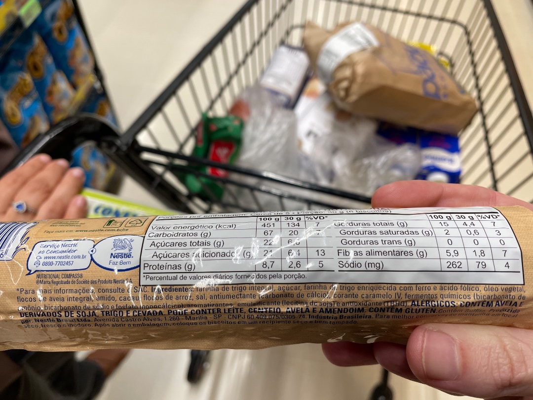 Biscoito Integral Nesfit Cacau e Cereais